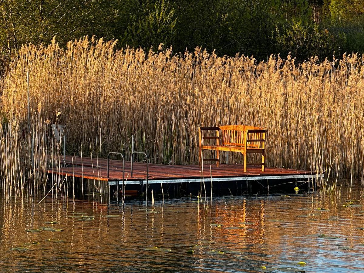 Lakeside Villa *